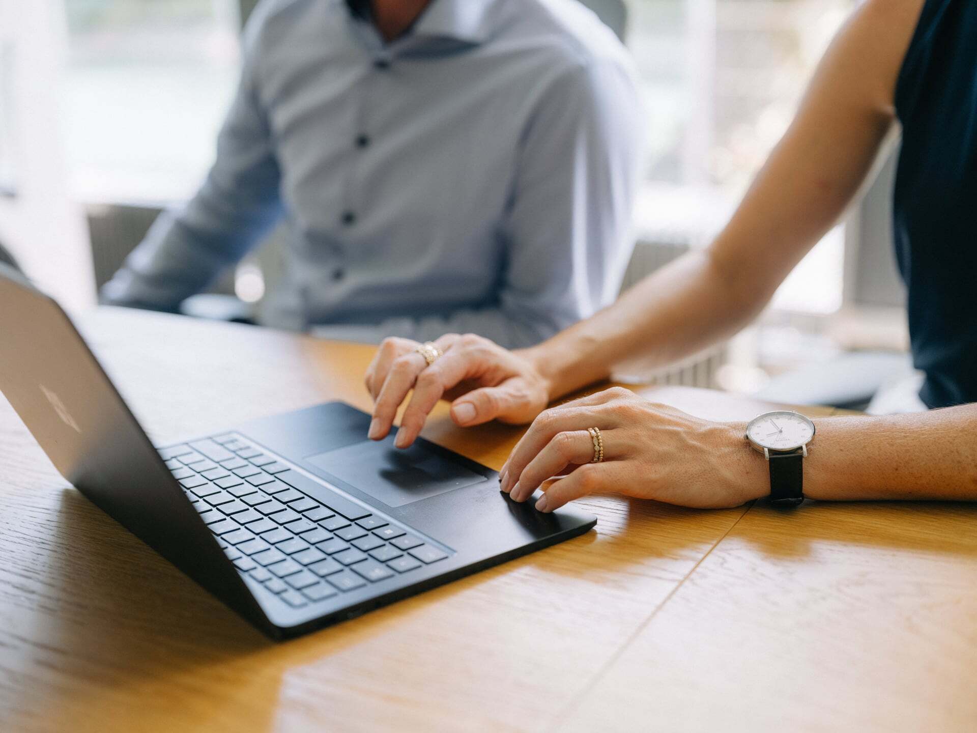 B2B-Marketing 2027: Wenn Aufmerksamkeit knapp wird, gewinnt die Marke